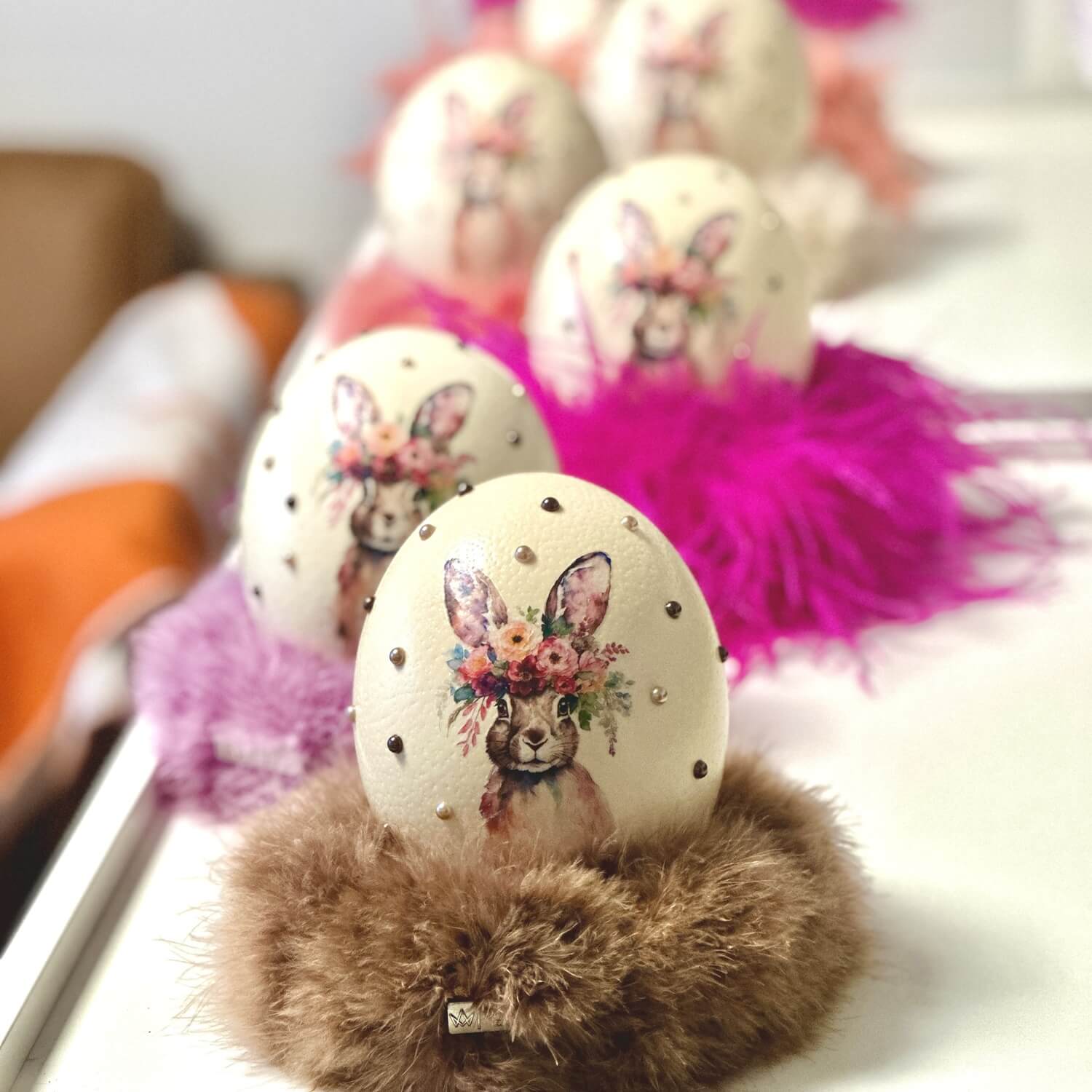 Eier mit Hasenmotiven