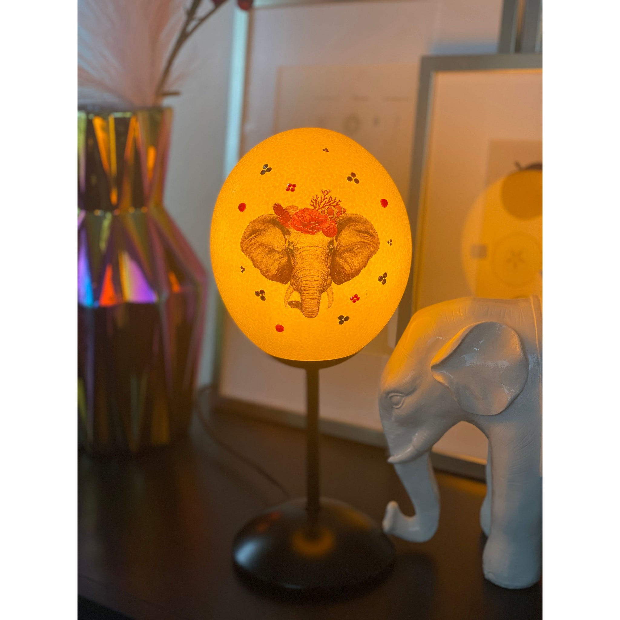 "Elephant" table lamp, artfully decorated with a real ostrich egg