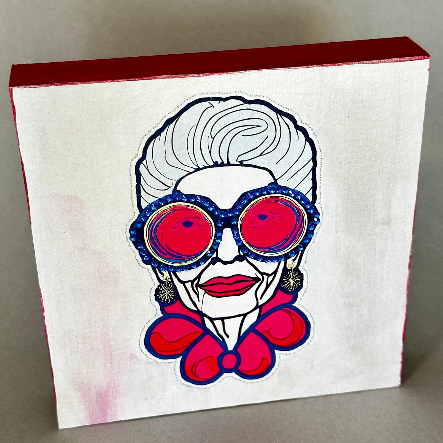 Holzbild ei-nzigartig Iris Apfel