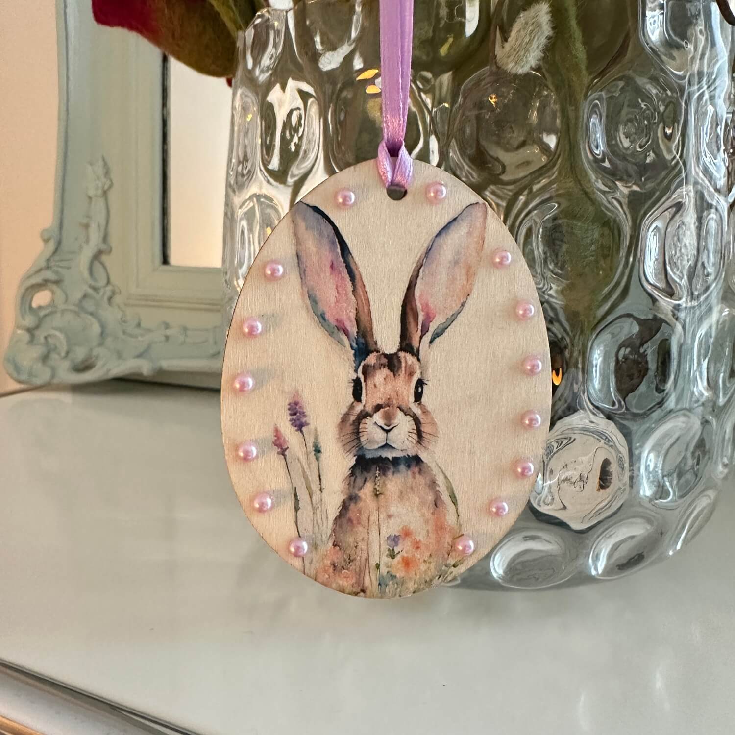 Handveredeltes Deko - Objekt: 3er Set Holz - Anhänger „Romantic Bunnies" von ei - nzigartig