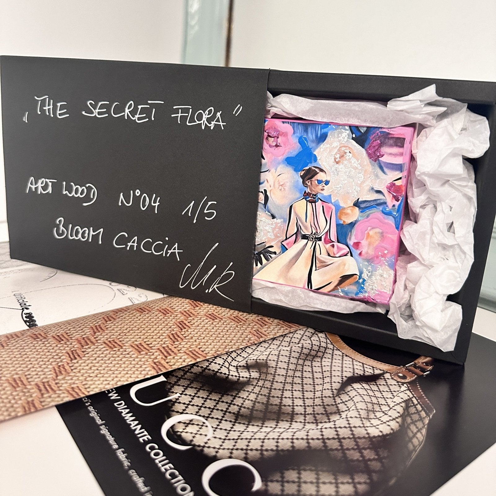 Handveredeltes Deko - Objekt: ART WOOD N°04 "Bloom Caccia", Edition: THE SECRET FLORA von ei - nzigartig