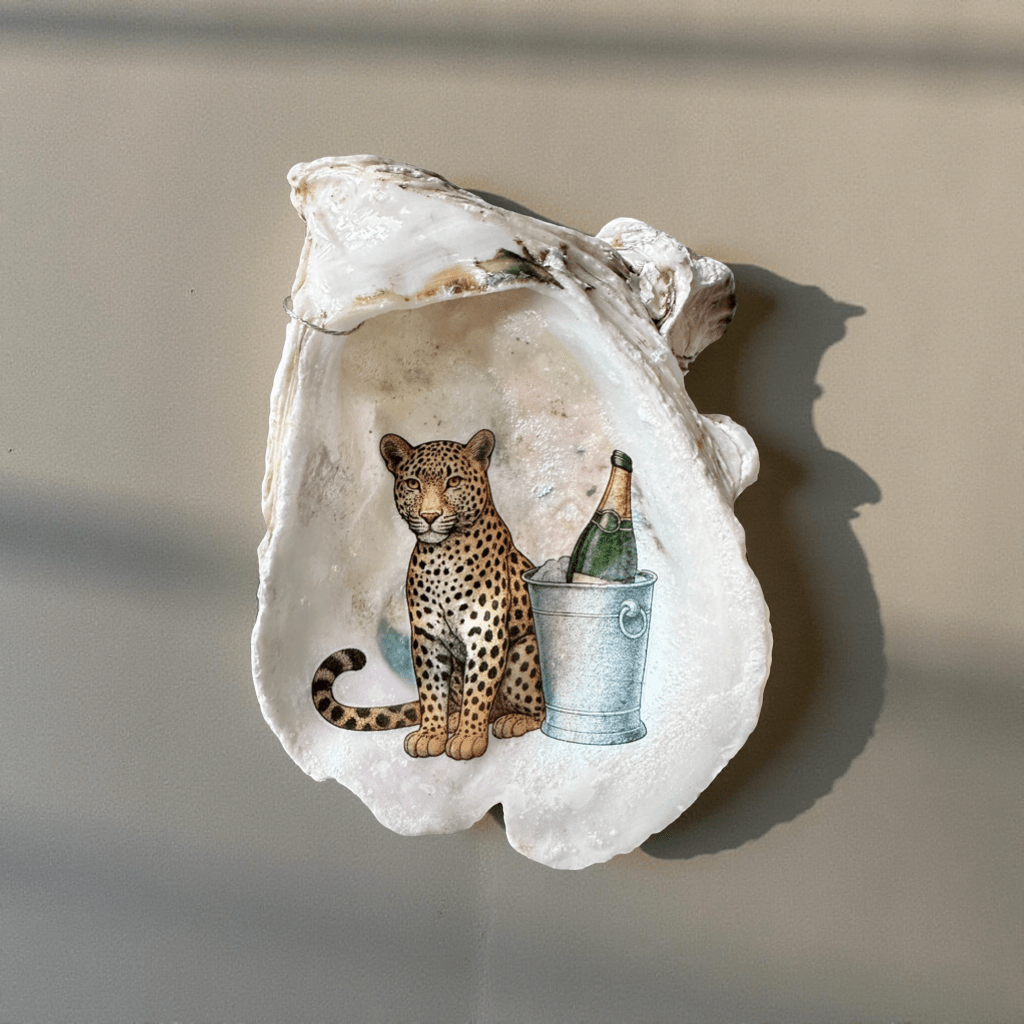 Handveredeltes Deko - Objekt: Auster "Champagne Cat " Kunst - Muschel mit Gold oder Perlmutt von ei - nzigartig