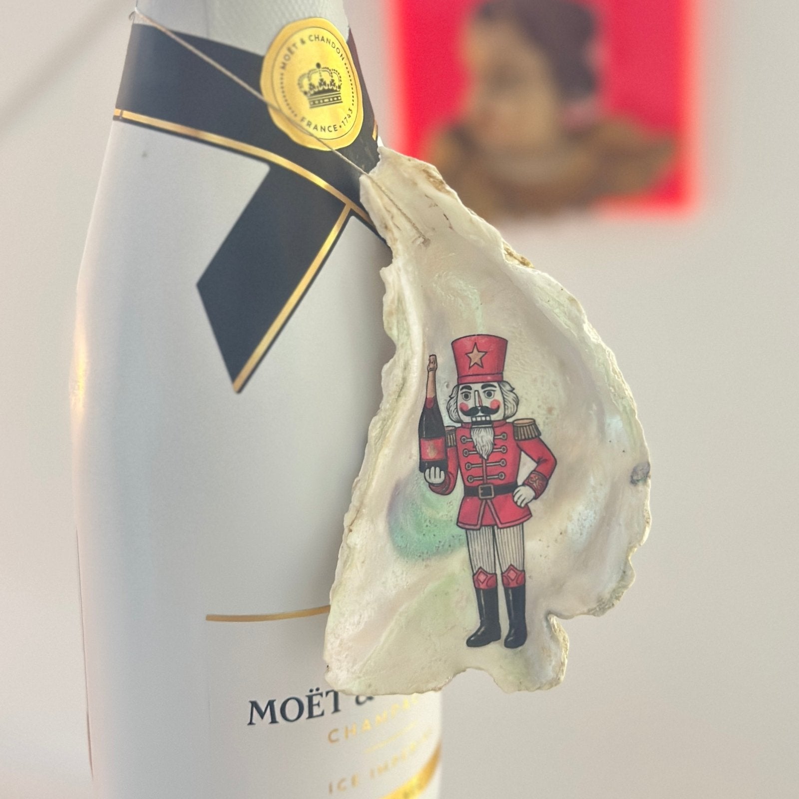 Handveredeltes Deko - Objekt: Auster "Moët Cracker" X - Mas Glamdeko von ei - nzigartig