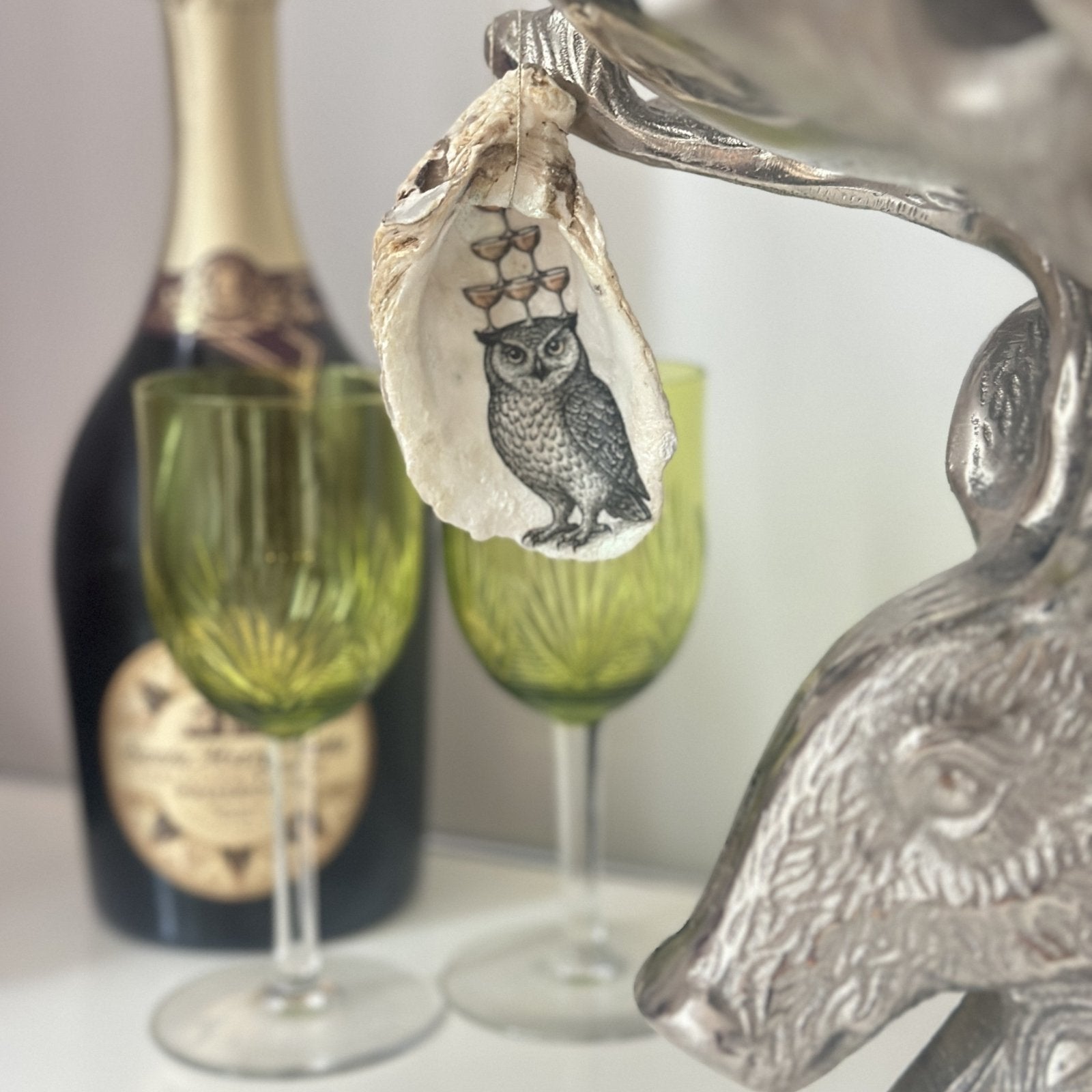 Handveredeltes Deko - Objekt: Auster "Oyster Owl" X - Mas Glamdeko von ei - nzigartig