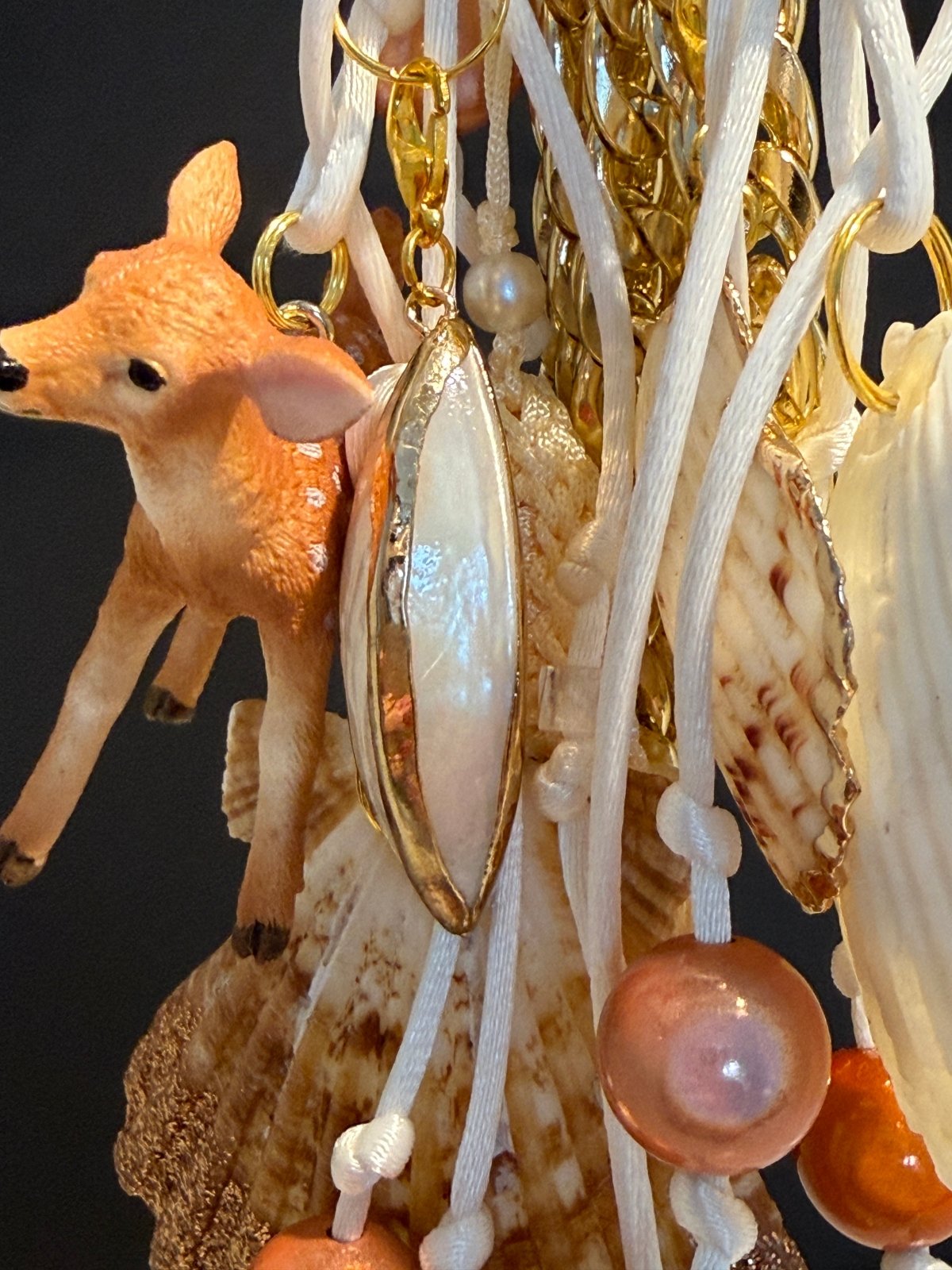 Handveredeltes Deko - Objekt: CLUNK™ – Jet Set Beach - Bambi • Taschen - Statement von ei - nzigartig