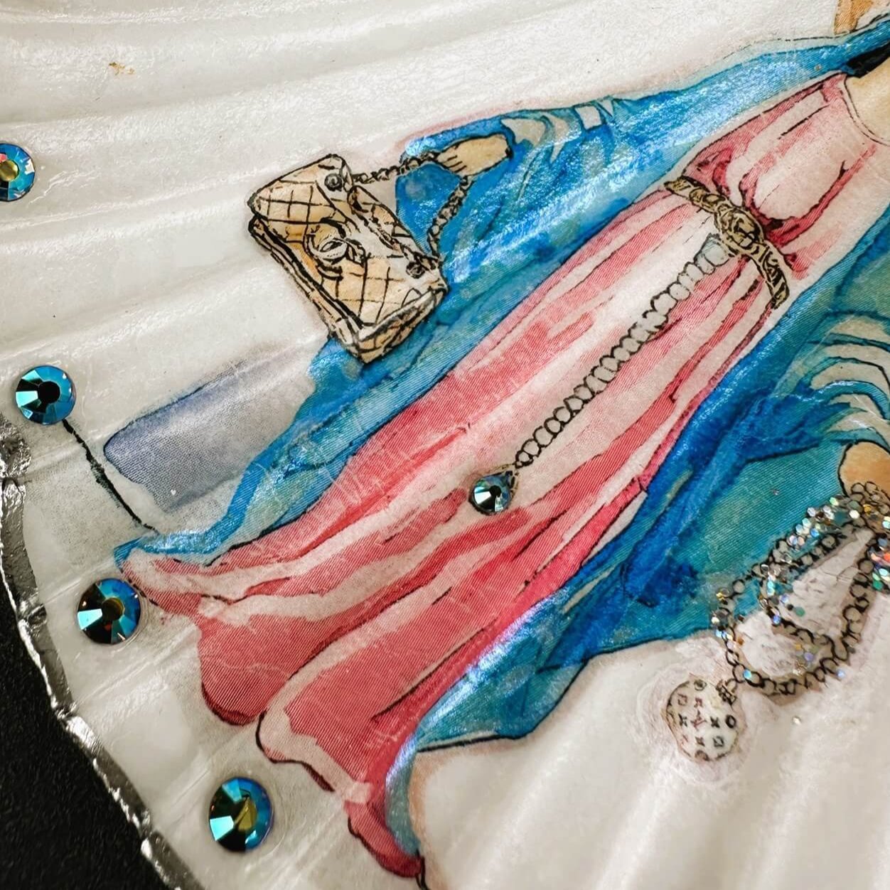 Handveredeltes Deko - Objekt: Dekoanhänger "Madonnista", 2 Größen von ei - nzigartig
