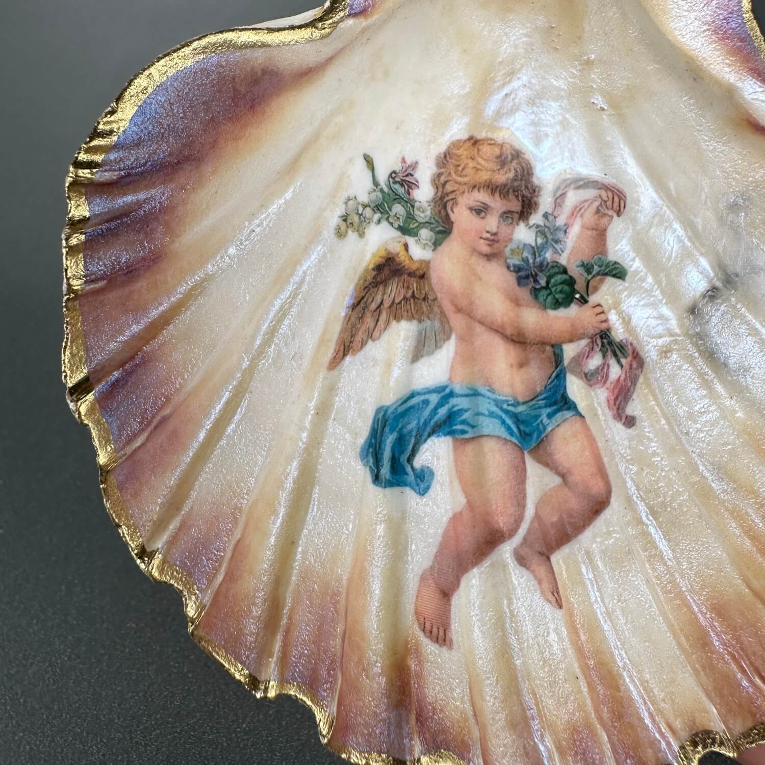 Handveredeltes Deko - Objekt: Dekoanhänger "Poesie Engel, hellblau", 2 Größen von ei - nzigartig