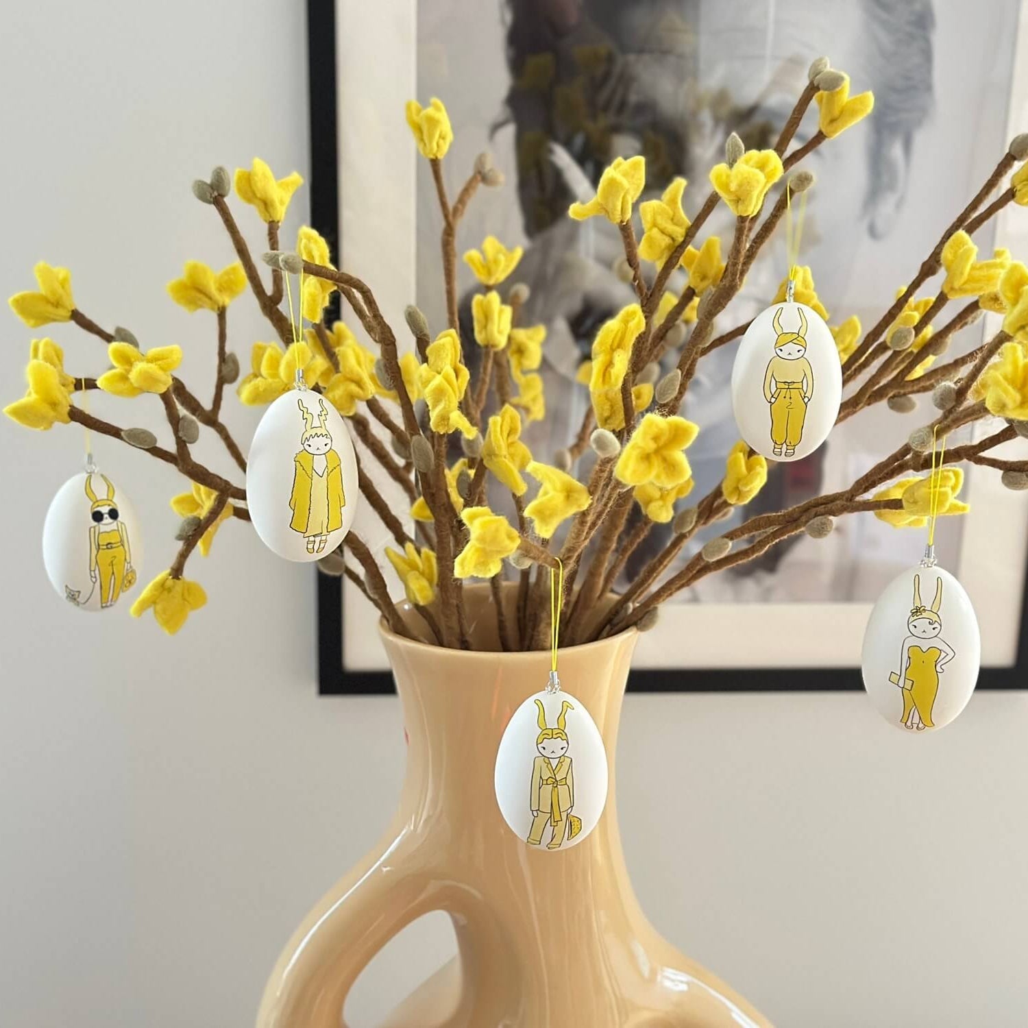 Handveredeltes Deko - Objekt: Forsythien Gelb, 5er Set Gänseeier von ei - nzigartig
