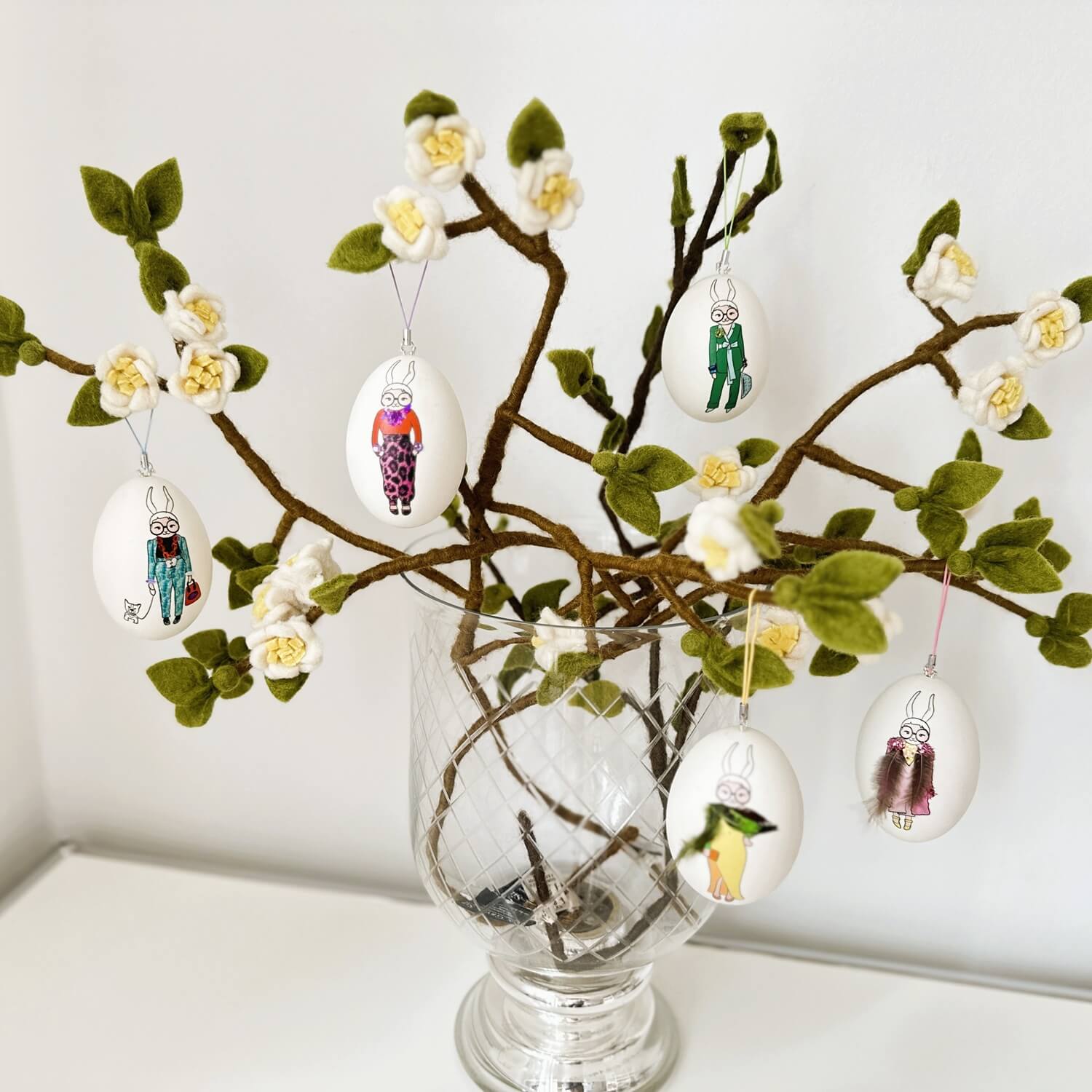Handveredeltes Deko - Objekt: Gänseeier "Eggspress Yourself", 5er Set von ei - nzigartig