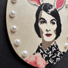 Handveredeltes Deko - Objekt: Holz - Anhänger „Coco Bunny“ von ei - nzigartig