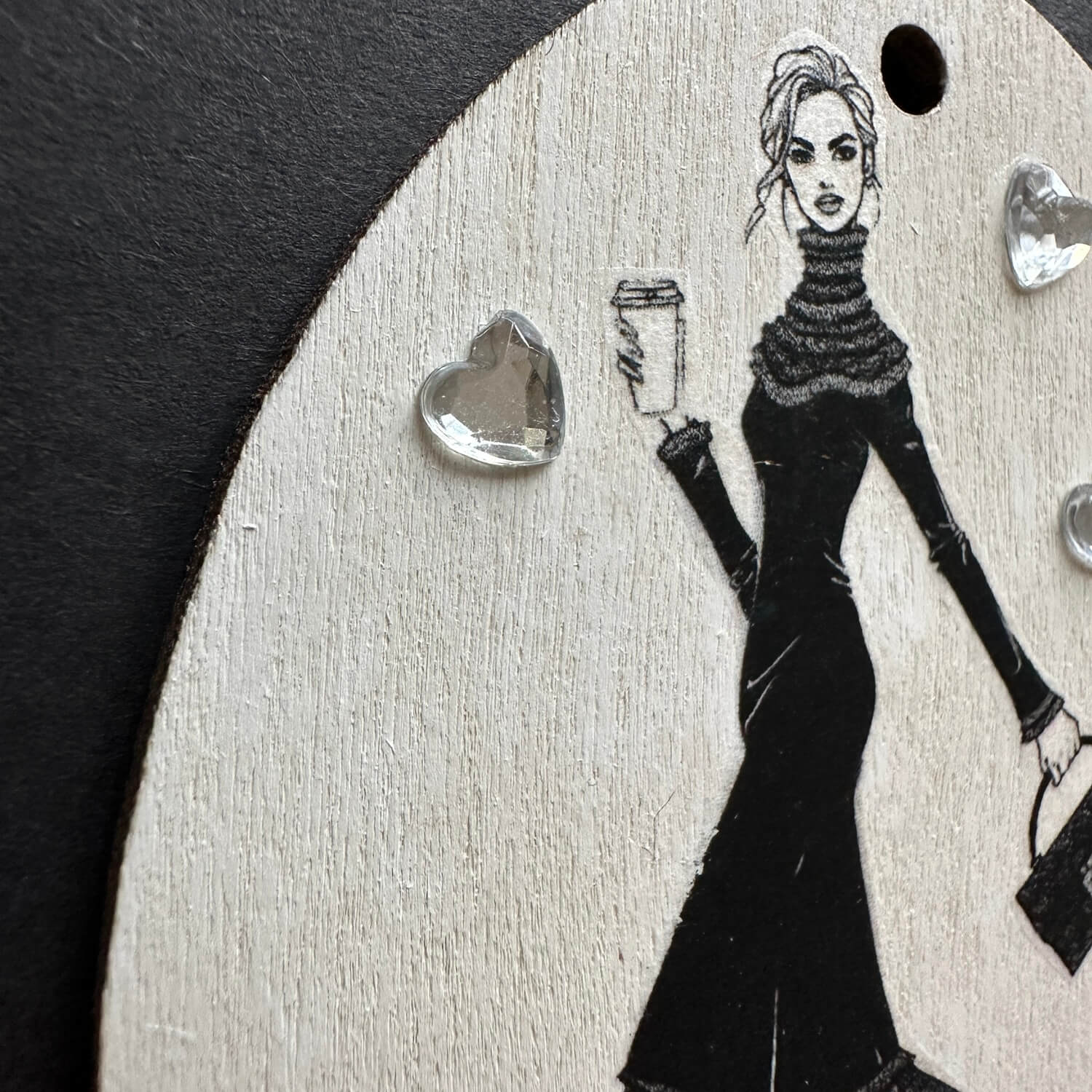 Handveredeltes Deko - Objekt: Holz - Anhänger „Valentine to Go“ von ei - nzigartig