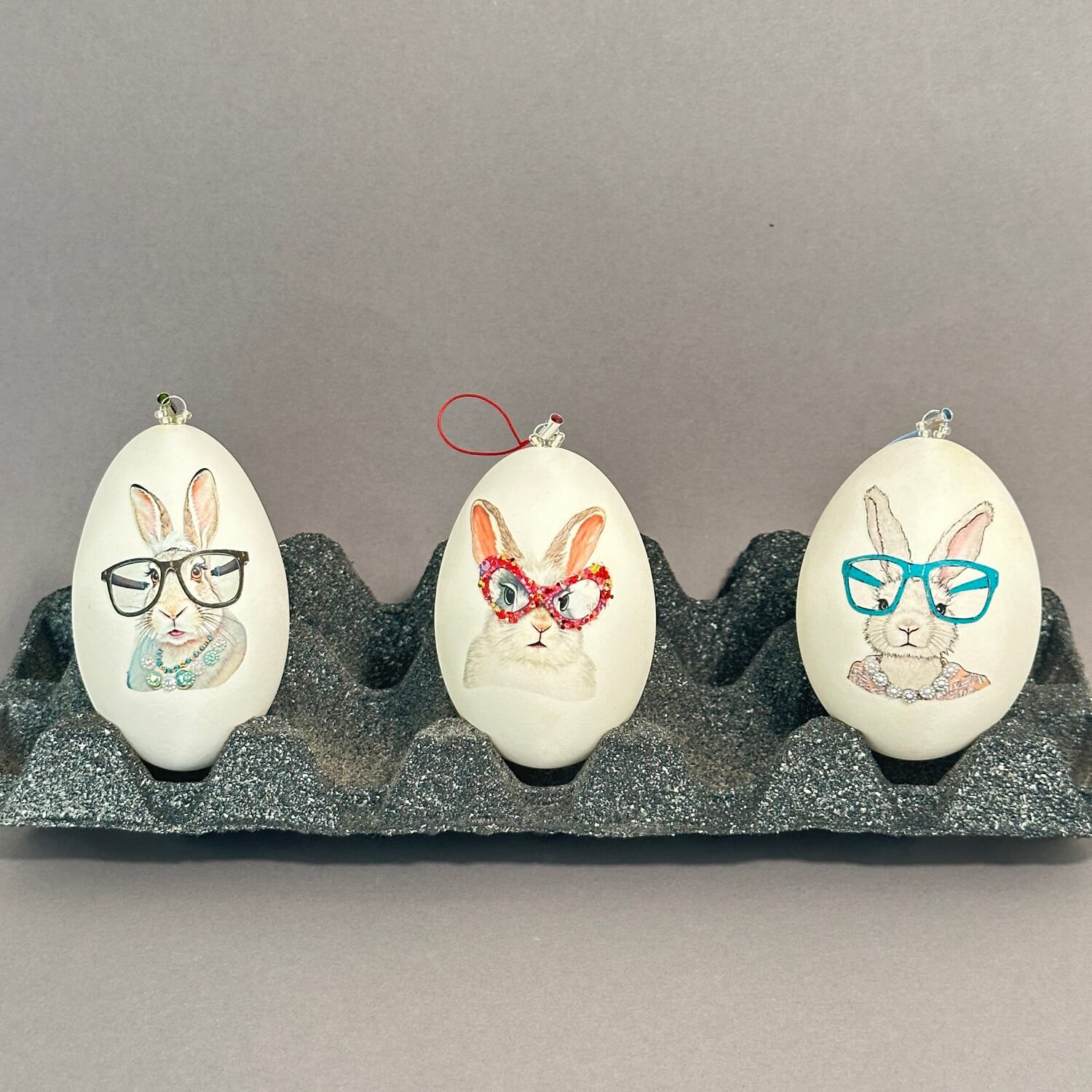 Handveredeltes Deko - Objekt: Iris Rabbits, 3er Set Gänseeier von ei - nzigartig