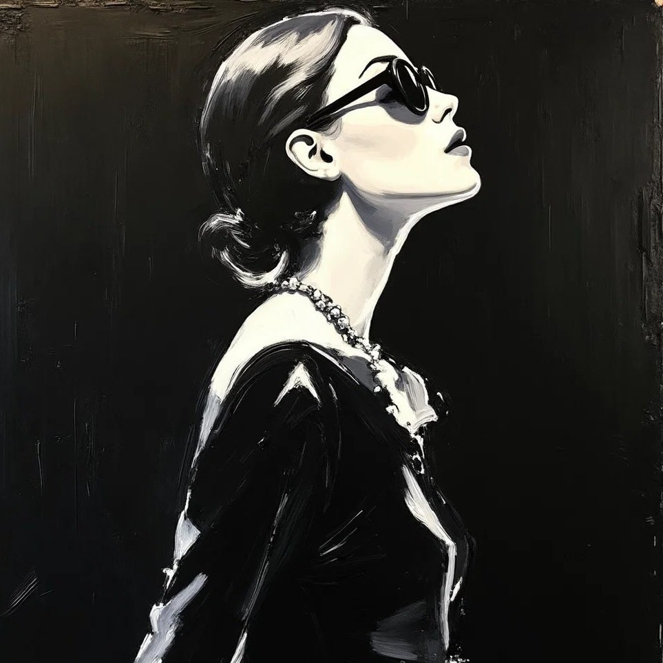 Handveredeltes Deko - Objekt: N°7 "Mlle Camille", Mini - Artwork auf Holz von ei - nzigartig