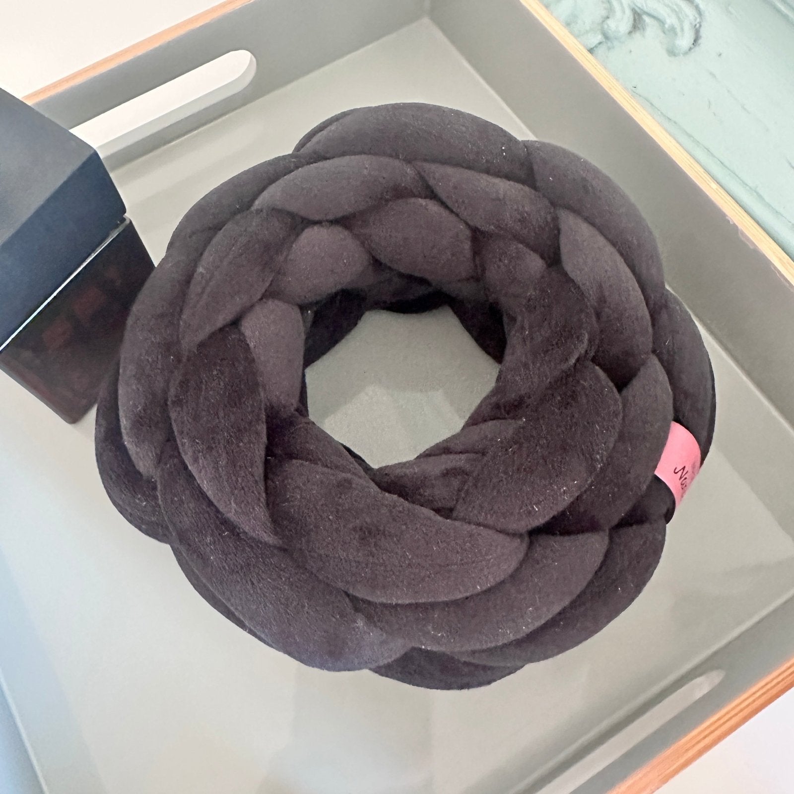 Handveredeltes Deko - Objekt: Nanduei: "Buddha", inkl. Strickkranz von Nana´s Art von ei - nzigartig