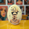 Handveredeltes Deko - Objekt: Nanduei: "Frida goes Amalfi", Glam, inkl. Draht - Donut von ei - nzigartig
