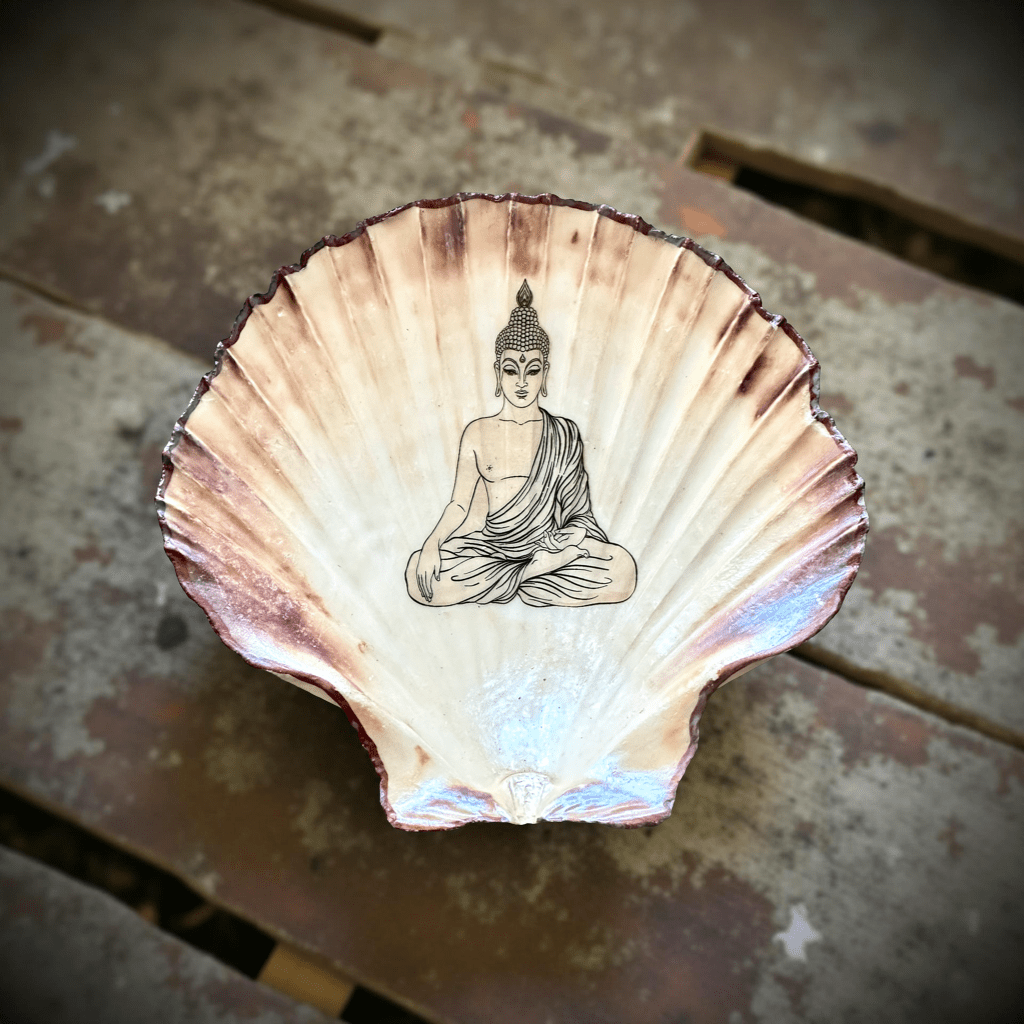Handveredeltes Deko - Objekt: Schmuck - Schale "Calm Buddha", 2 Größen und Kantenvarianten von ei - nzigartig
