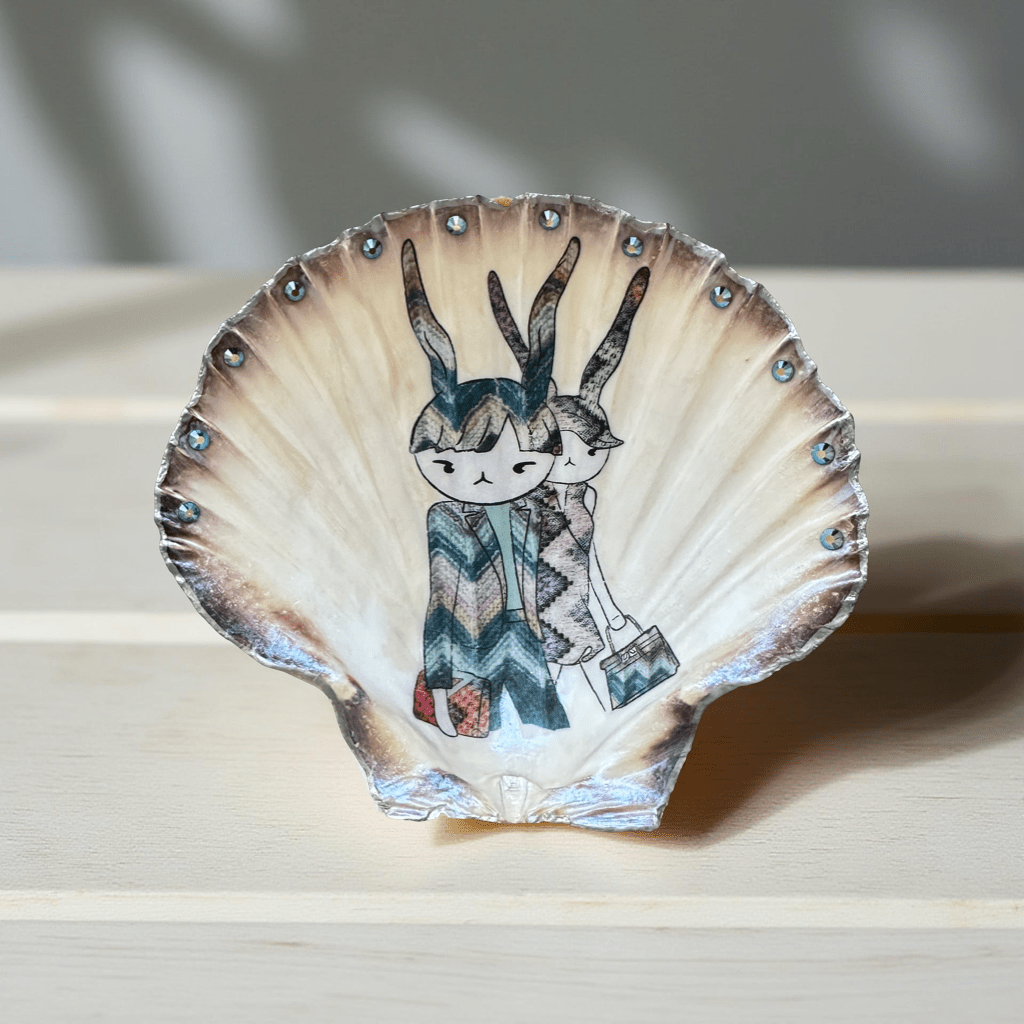 Handveredeltes Deko - Objekt: Schmuck - Schale "Girls on a Missoni", 2 Größen und Kantenvarianten von ei - nzigartig