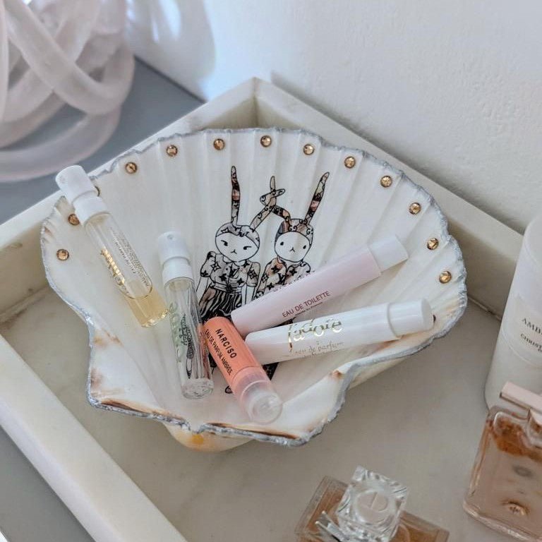 Handveredeltes Deko - Objekt: Schmuck - Schale "In Love with Louis", 2 Größen und Kantenvarianten von ei - nzigartig