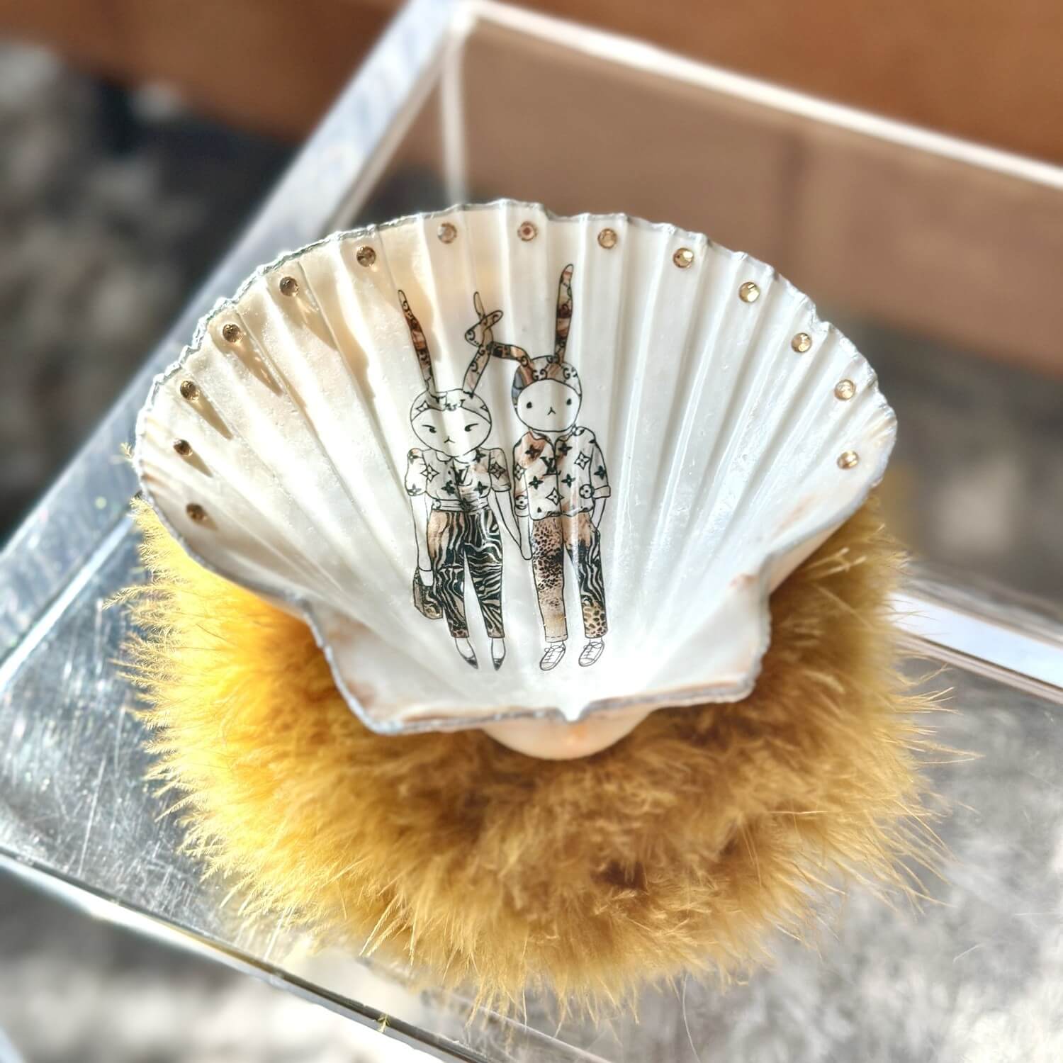 Handveredeltes Deko - Objekt: Schmuck - Schale "In Love with Louis", 2 Größen und Kantenvarianten von ei - nzigartig