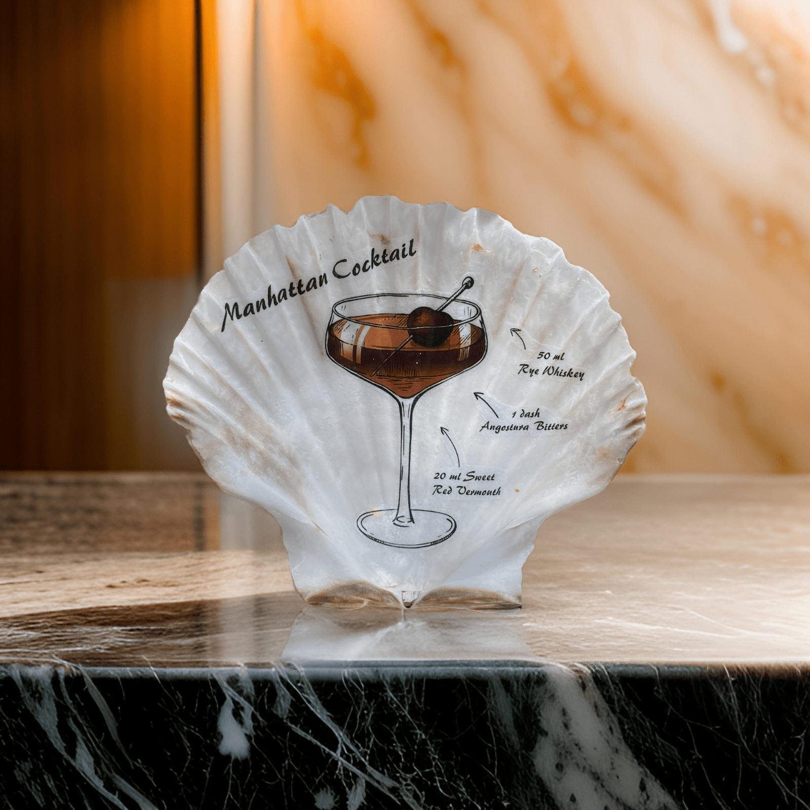 Handveredeltes Deko - Objekt: Snack - Schale: "Manhatten Cocktail" - mit oder ohne Rezept auf Muschel, 2 Kantenfarben von ei - nzigartig