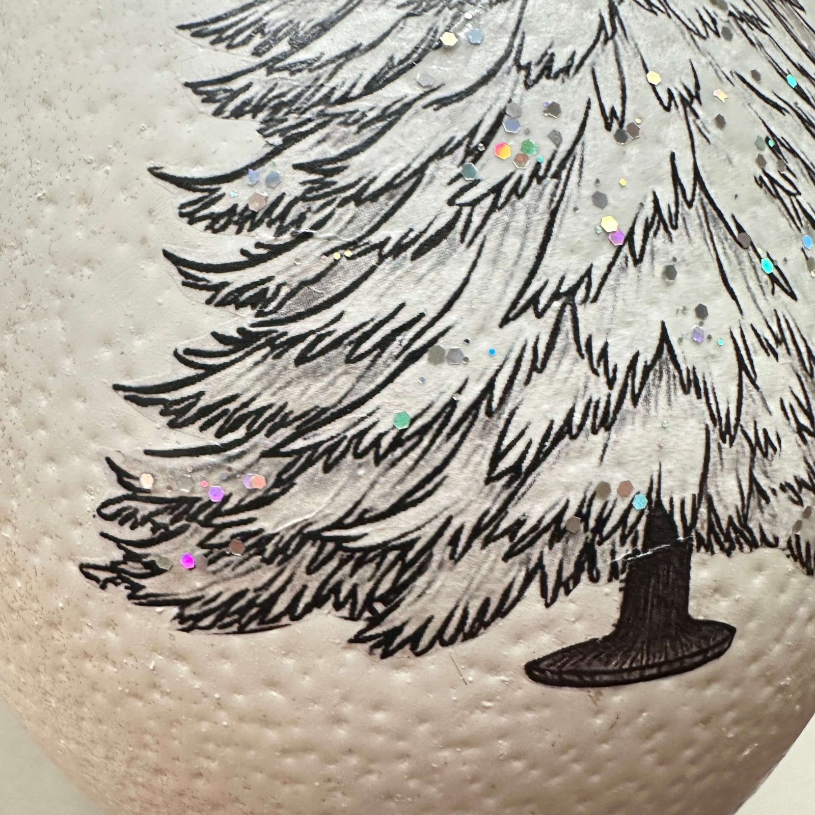 Handveredeltes Deko - Objekt: Straußenei "Glitter Christmastree" (Glam) von ei - nzigartig
