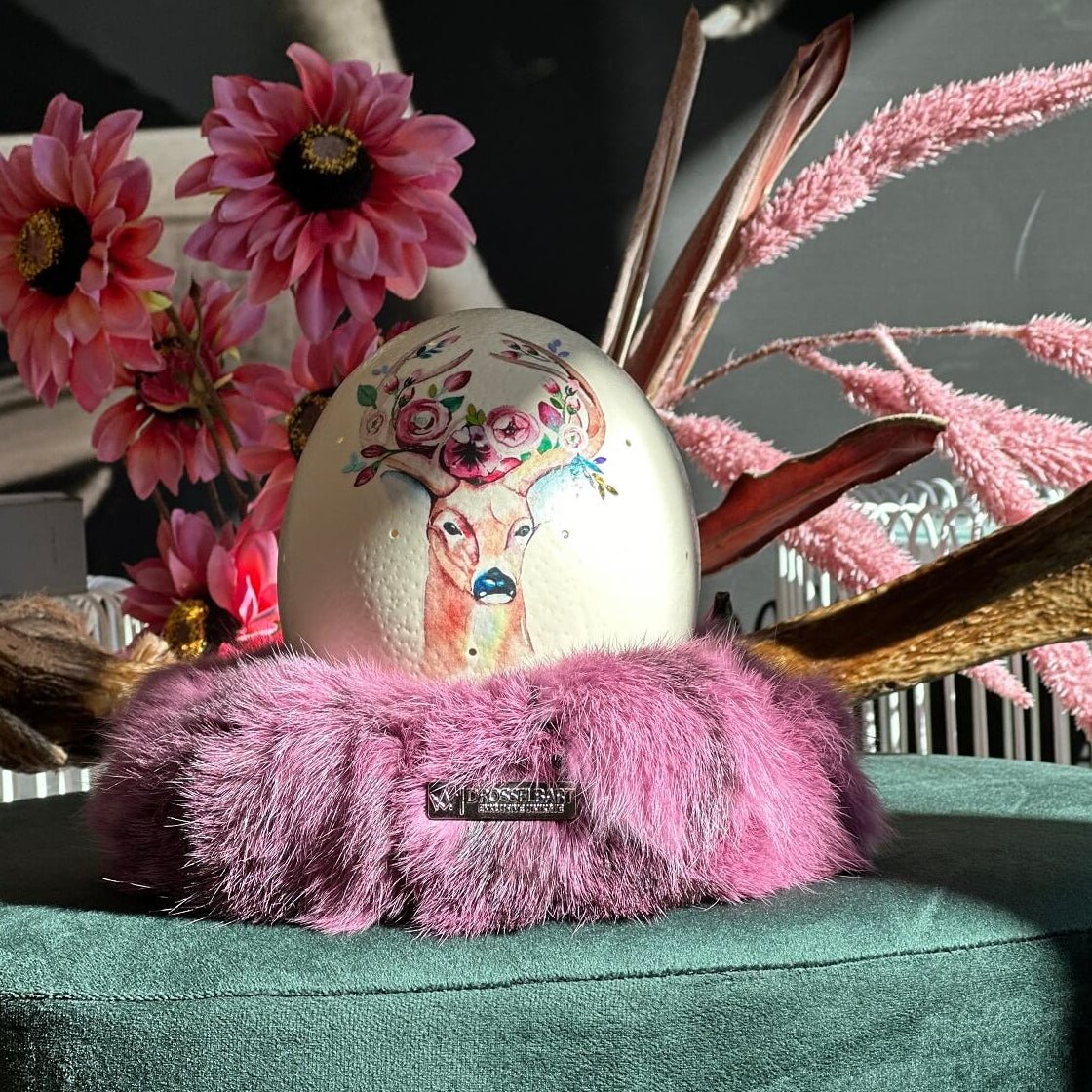 Handveredeltes Deko - Objekt: Straußenei - Leuchte "Dalia Deer", Tischlampe (unterschiedliche Modelle & Farben) von ei - nzigartig