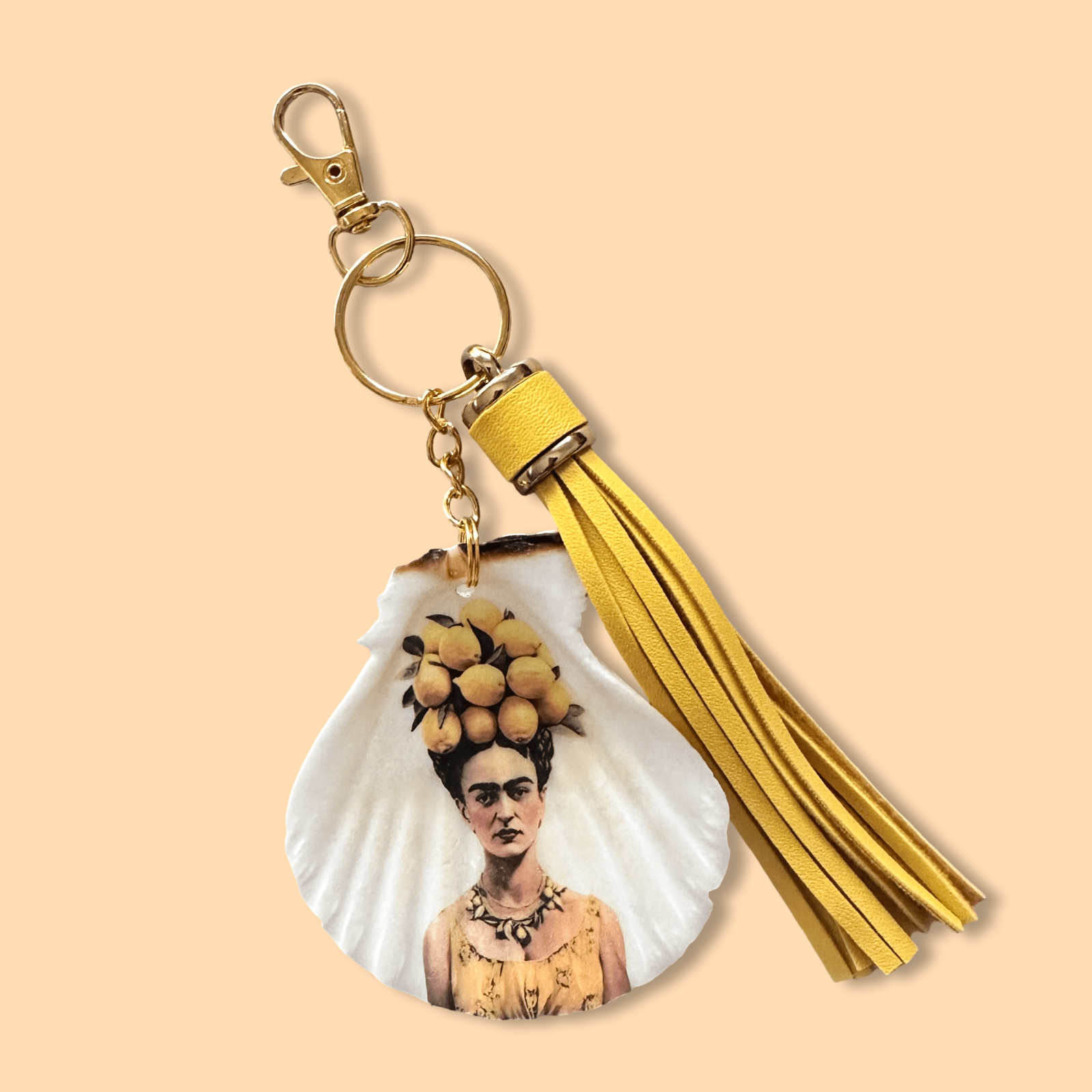 Handveredeltes Deko - Objekt: Taschen & Schlüssel - Anhänger "Frida goes Amalfi", goldfarbend, 2 Größen von ei - nzigartig