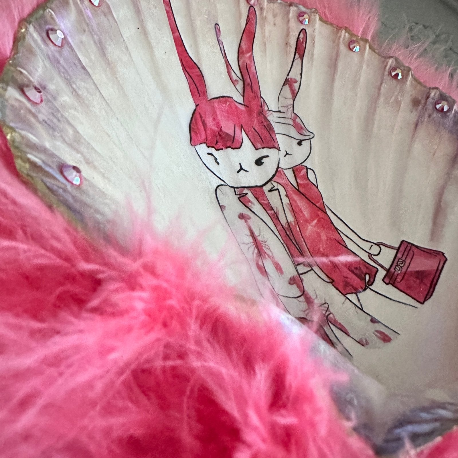 Handveredeltes Deko - Objekt: XL Muschel - Schale "Pink Lobster Duo", inkl. Federkranz von ei - nzigartig
