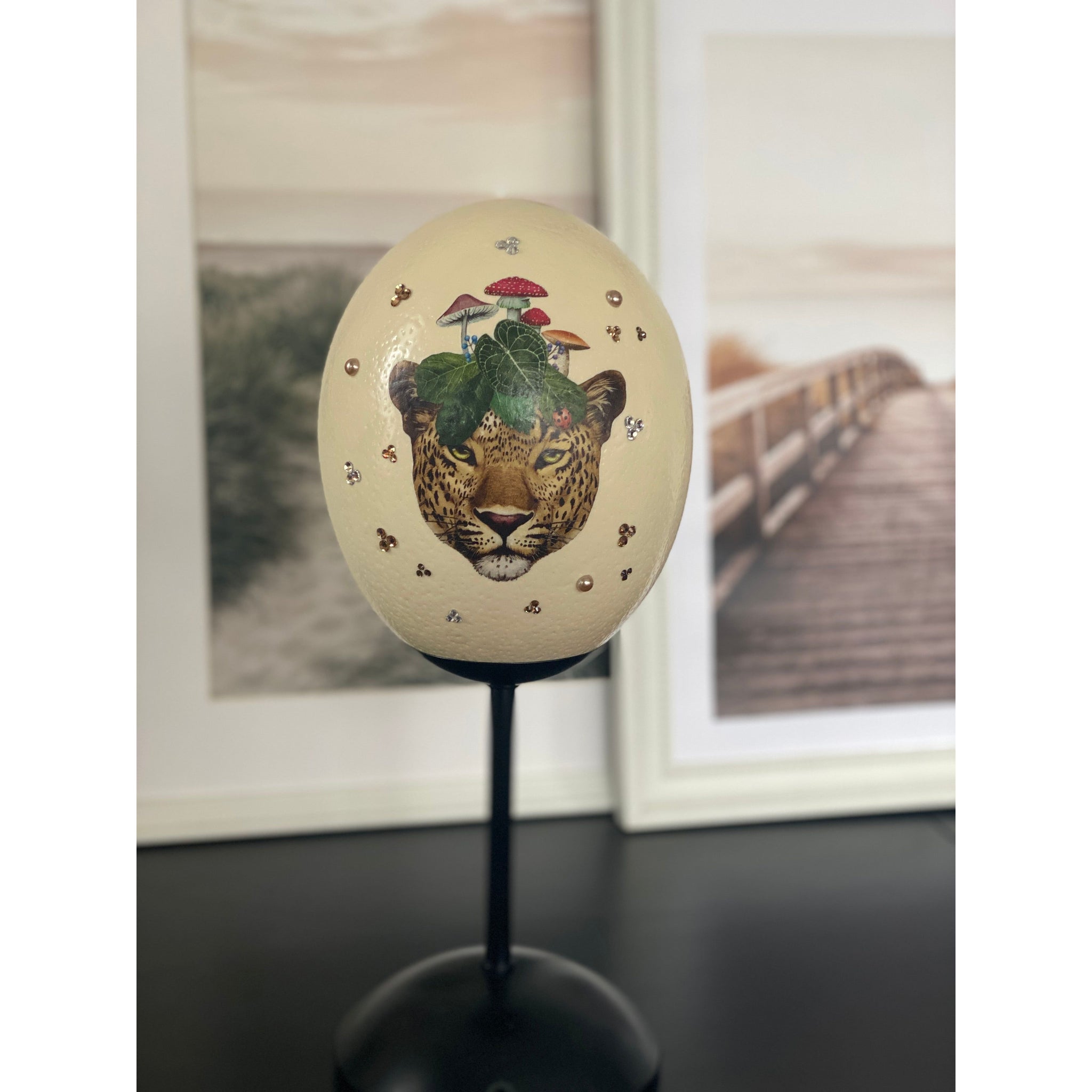 Ostrich egg lamp, leopard with mushroom hat