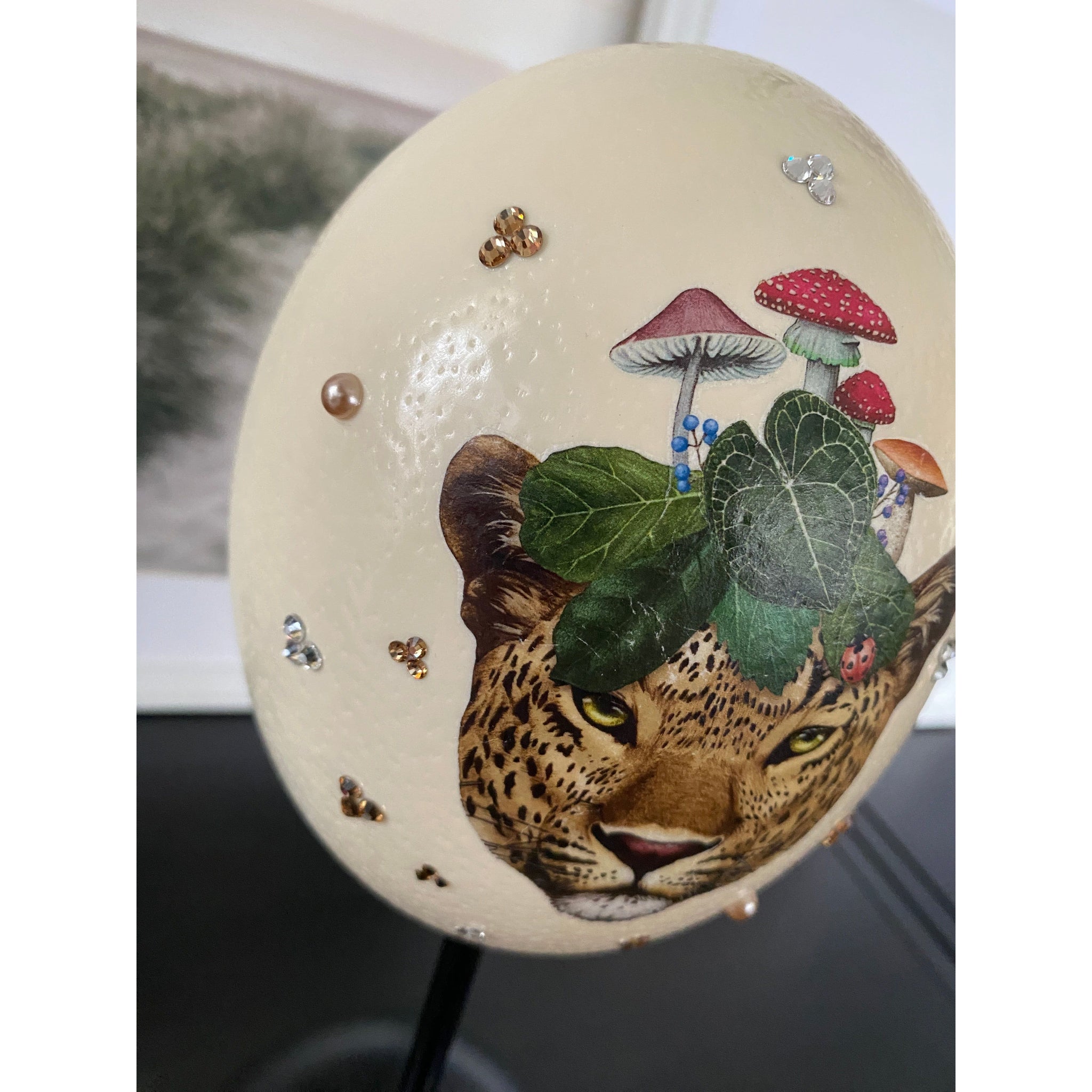 Ostrich egg lamp, leopard with mushroom hat